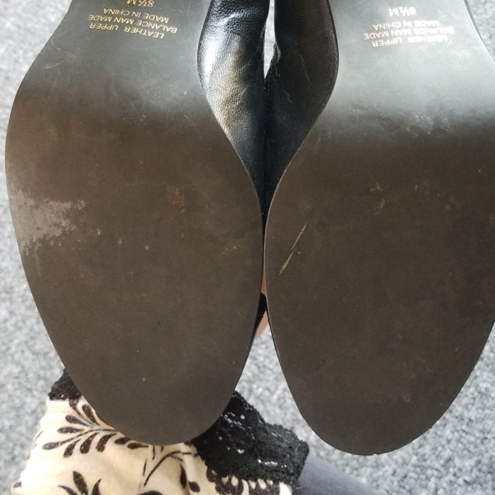 Heels - Picture 2 of 4